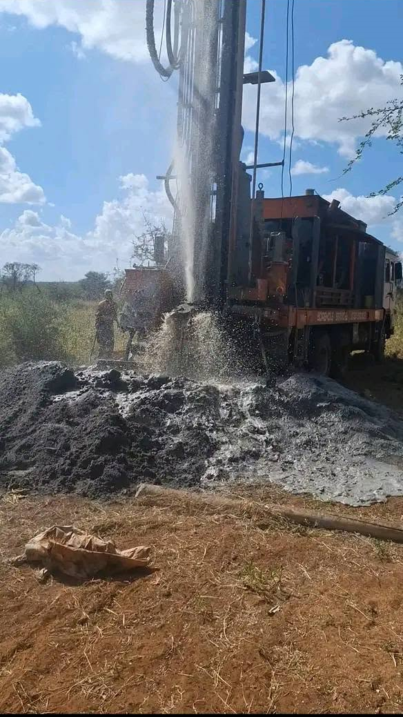 Industrial borehole water drilling equipment installation machinery